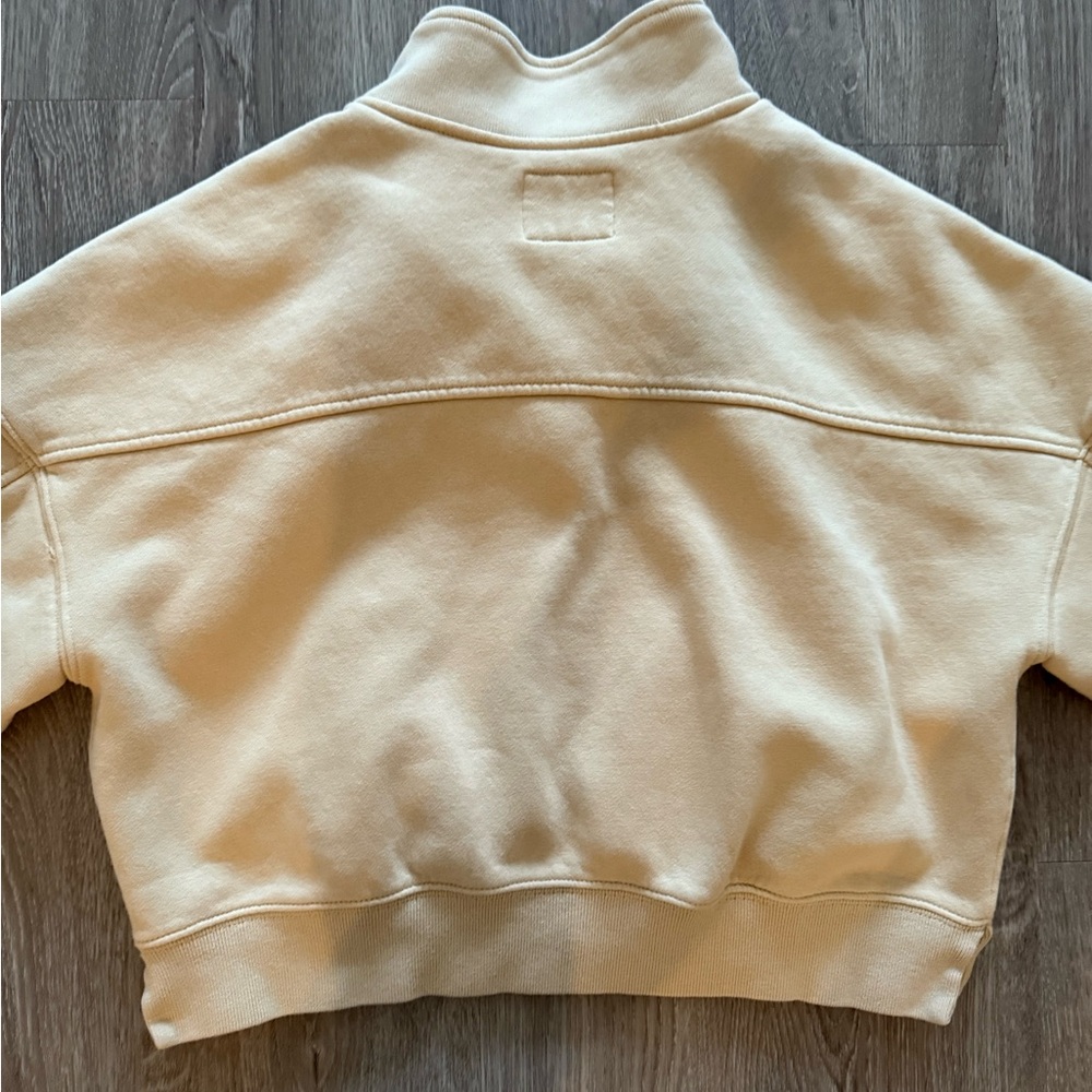 Abercrombie & Fitch Quarter-Zip Sweatshirt - Picture 9 of 9